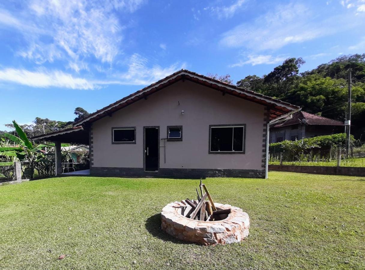 Casa Rosa Lumiar, Cachoeira Particular E Fazendinha Екстериор снимка